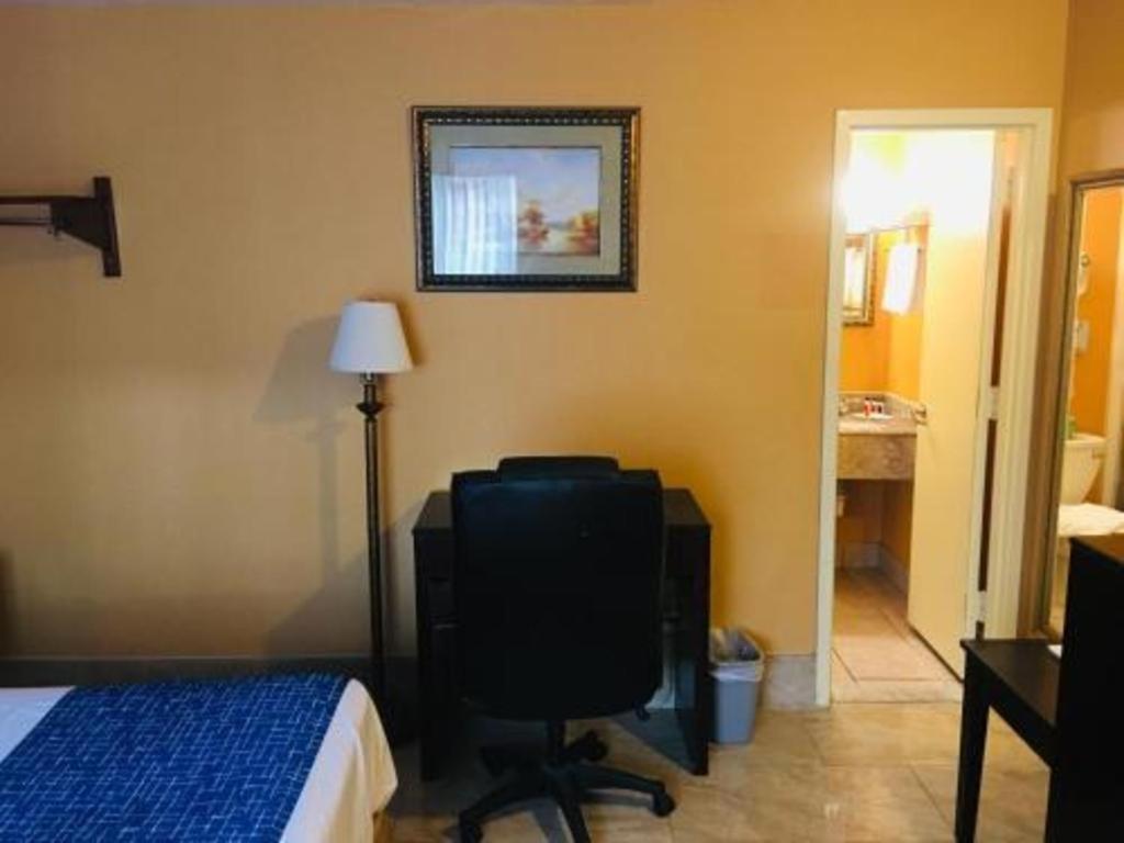 Travelodge By Wyndham Bay Shore Long Island Exteriér fotografie